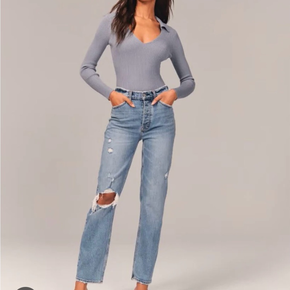 Abercrombie & Fitch  The Dad High Rise Ripped Jeans 26/2